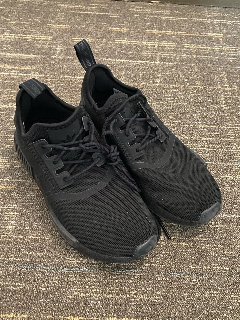 adidas Men’s All-Black Lightweight Mesh Sneakers Size Us 7M